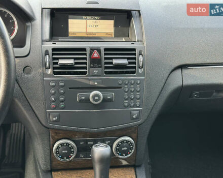 Мерседес Ц-Клас 2007 у Старокостянтинів на Automoto.ua Чорний Мерседес Ц-Клас, об'ємом двигуна 1.8 л та пробігом 220 тис. км за 8350 $, фото 15 на Automoto.ua