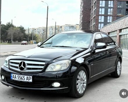 Черный Мерседес Ц-Класс, объемом двигателя 2.5 л и пробегом 222 тыс. км за 8300 $, фото 4 на Automoto.ua