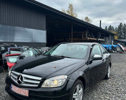 Чорний Мерседес Ц-Клас, об'ємом двигуна 2.2 л та пробігом 350 тис. км за 8900 $, фото 14 на Automoto.ua