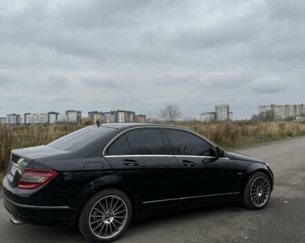 Чорний Мерседес Ц-Клас, об'ємом двигуна 2.99 л та пробігом 325 тис. км за 9999 $, фото 8 на Automoto.ua