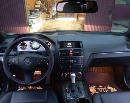 Черный Мерседес Ц-Класс, объемом двигателя 3.5 л и пробегом 158 тыс. км за 10300 $, фото 15 на Automoto.ua