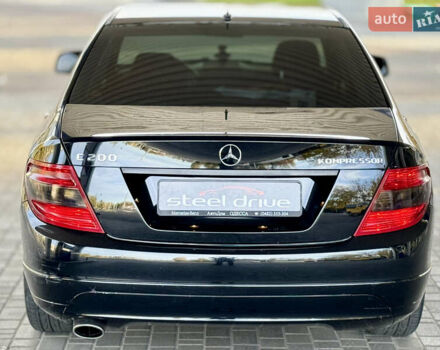 Чорний Мерседес Ц-Клас, об'ємом двигуна 1.8 л та пробігом 156 тис. км за 9499 $, фото 3 на Automoto.ua