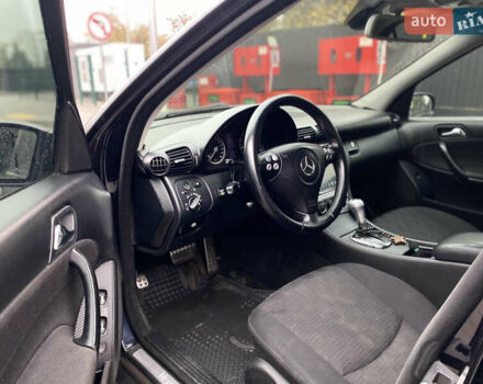Чорний Мерседес Ц-Клас, об'ємом двигуна 1.8 л та пробігом 260 тис. км за 6500 $, фото 22 на Automoto.ua