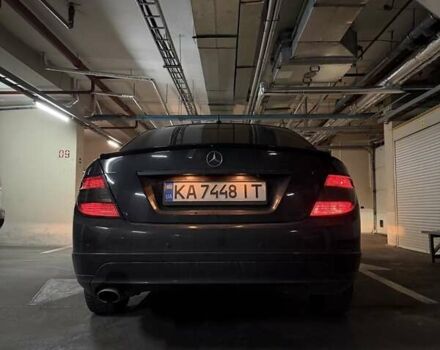 Чорний Мерседес Ц-Клас, об'ємом двигуна 1.8 л та пробігом 176 тис. км за 8999 $, фото 1 на Automoto.ua
