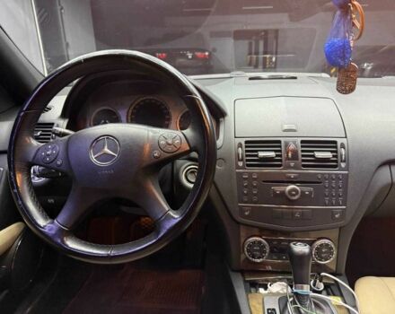 Черный Мерседес Ц-Класс, объемом двигателя 3 л и пробегом 240 тыс. км за 9800 $, фото 15 на Automoto.ua