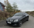 Чорний Мерседес Ц-Клас, об'ємом двигуна 2.99 л та пробігом 325 тис. км за 9999 $, фото 3 на Automoto.ua