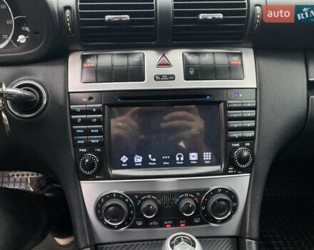 Черный Мерседес Ц-Класс, объемом двигателя 1.8 л и пробегом 260 тыс. км за 6900 $, фото 20 на Automoto.ua