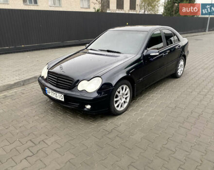 Чорний Мерседес Ц-Клас, об'ємом двигуна 1.8 л та пробігом 260 тис. км за 6500 $, фото 1 на Automoto.ua