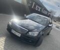 Черный Мерседес Ц-Класс, объемом двигателя 2.2 л и пробегом 230 тыс. км за 10800 $, фото 1 на Automoto.ua