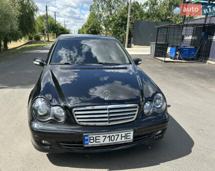 Чорний Мерседес Ц-Клас, об'ємом двигуна 1.8 л та пробігом 277 тис. км за 7500 $, фото 9 на Automoto.ua