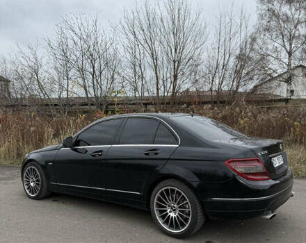 Чорний Мерседес Ц-Клас, об'ємом двигуна 2.99 л та пробігом 325 тис. км за 9999 $, фото 10 на Automoto.ua