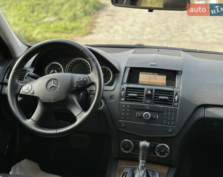Мерседес Ц-Клас 2007 у Старокостянтинів на Automoto.ua Чорний Мерседес Ц-Клас, об'ємом двигуна 1.8 л та пробігом 220 тис. км за 8350 $, фото 21 на Automoto.ua
