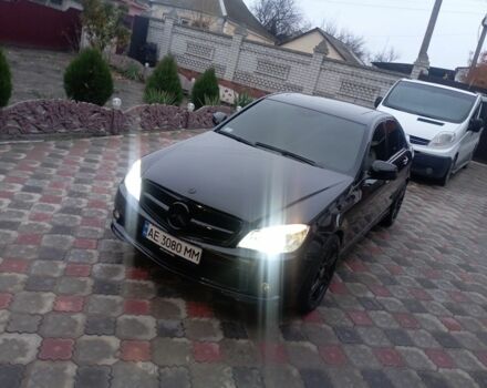 Черный Мерседес Ц-Класс, объемом двигателя 3.5 л и пробегом 158 тыс. км за 10300 $, фото 13 на Automoto.ua