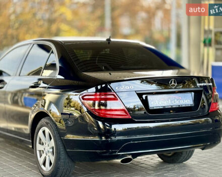 Чорний Мерседес Ц-Клас, об'ємом двигуна 1.8 л та пробігом 156 тис. км за 9499 $, фото 6 на Automoto.ua