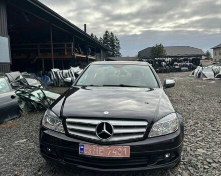 Чорний Мерседес Ц-Клас, об'ємом двигуна 2.2 л та пробігом 350 тис. км за 9100 $, фото 4 на Automoto.ua
