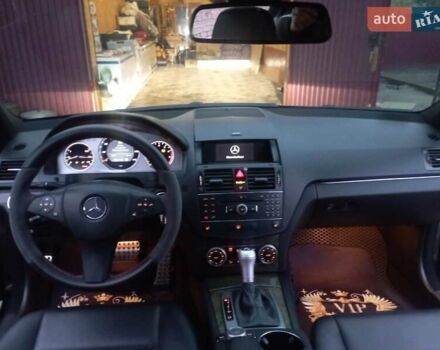 Черный Мерседес Ц-Класс, объемом двигателя 3.5 л и пробегом 158 тыс. км за 10300 $, фото 31 на Automoto.ua