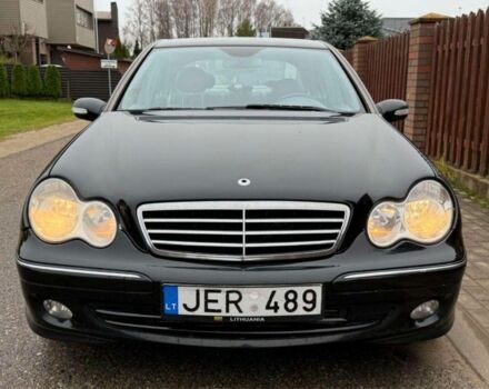 Чорний Мерседес Ц-Клас, об'ємом двигуна 2.7 л та пробігом 287 тис. км за 4111 $, фото 4 на Automoto.ua