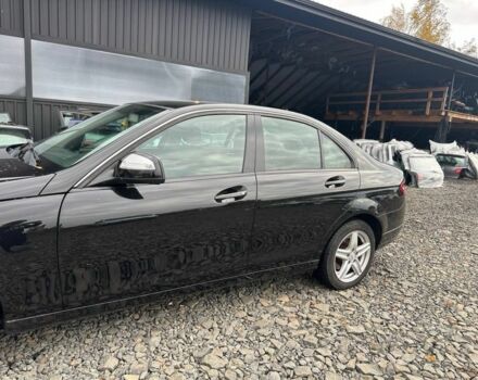 Мерседес Ц-Клас 2007 у Луцьку на Automoto.ua Чорний Мерседес Ц-Клас, об'ємом двигуна 2.2 л та пробігом 250 тис. км за 9300 $, фото 3 на Automoto.ua