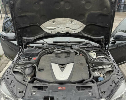 Чорний Мерседес Ц-Клас, об'ємом двигуна 2.99 л та пробігом 325 тис. км за 9999 $, фото 30 на Automoto.ua