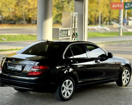 Чорний Мерседес Ц-Клас, об'ємом двигуна 1.8 л та пробігом 156 тис. км за 9499 $, фото 4 на Automoto.ua