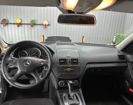 Чорний Мерседес Ц-Клас, об'ємом двигуна 1.8 л та пробігом 175 тис. км за 8500 $, фото 9 на Automoto.ua