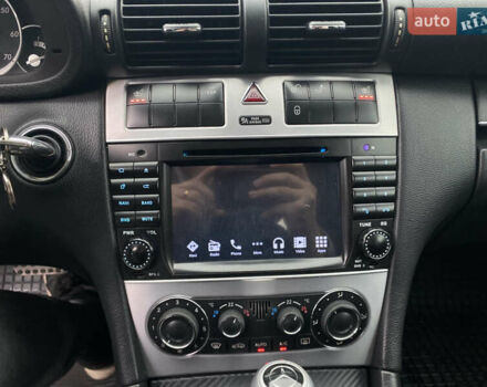 Чорний Мерседес Ц-Клас, об'ємом двигуна 1.8 л та пробігом 260 тис. км за 6500 $, фото 21 на Automoto.ua