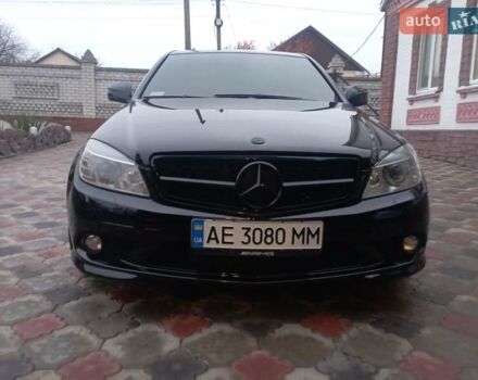 Черный Мерседес Ц-Класс, объемом двигателя 3.5 л и пробегом 158 тыс. км за 10300 $, фото 5 на Automoto.ua