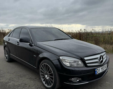 Чорний Мерседес Ц-Клас, об'ємом двигуна 2.99 л та пробігом 325 тис. км за 9999 $, фото 5 на Automoto.ua