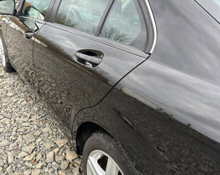 Чорний Мерседес Ц-Клас, об'ємом двигуна 2.2 л та пробігом 350 тис. км за 8900 $, фото 11 на Automoto.ua