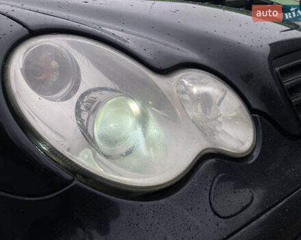 Чорний Мерседес Ц-Клас, об'ємом двигуна 1.8 л та пробігом 260 тис. км за 6500 $, фото 12 на Automoto.ua