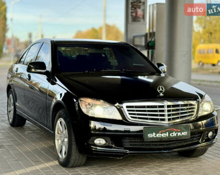 Чорний Мерседес Ц-Клас, об'ємом двигуна 1.8 л та пробігом 156 тис. км за 9499 $, фото 2 на Automoto.ua