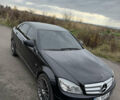 Чорний Мерседес Ц-Клас, об'ємом двигуна 2.99 л та пробігом 325 тис. км за 9999 $, фото 4 на Automoto.ua