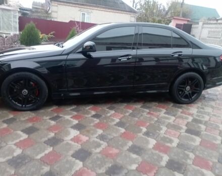 Черный Мерседес Ц-Класс, объемом двигателя 3.5 л и пробегом 158 тыс. км за 10300 $, фото 6 на Automoto.ua