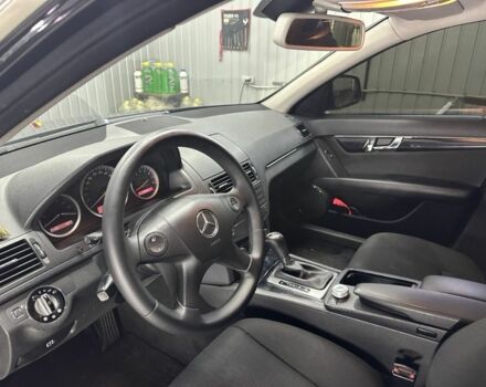 Чорний Мерседес Ц-Клас, об'ємом двигуна 1.8 л та пробігом 175 тис. км за 8500 $, фото 8 на Automoto.ua