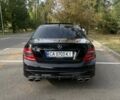 Черный Мерседес Ц-Класс, объемом двигателя 3 л и пробегом 236 тыс. км за 8900 $, фото 6 на Automoto.ua