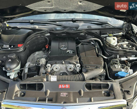 Мерседес Ц-Клас 2007 у Старокостянтинів на Automoto.ua Чорний Мерседес Ц-Клас, об'ємом двигуна 1.8 л та пробігом 220 тис. км за 8350 $, фото 26 на Automoto.ua