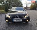Чорний Мерседес Ц-Клас, об'ємом двигуна 2.15 л та пробігом 322 тис. км за 8100 $, фото 5 на Automoto.ua