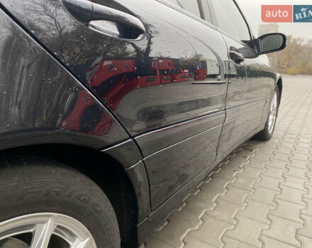 Черный Мерседес Ц-Класс, объемом двигателя 1.8 л и пробегом 260 тыс. км за 6900 $, фото 5 на Automoto.ua