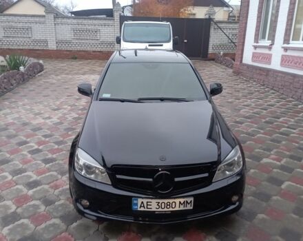 Черный Мерседес Ц-Класс, объемом двигателя 3.5 л и пробегом 158 тыс. км за 10300 $, фото 4 на Automoto.ua