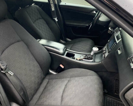 Чорний Мерседес Ц-Клас, об'ємом двигуна 1.8 л та пробігом 260 тис. км за 6500 $, фото 24 на Automoto.ua