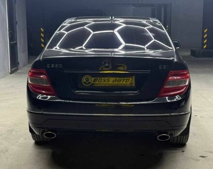 Черный Мерседес Ц-Класс, объемом двигателя 3 л и пробегом 240 тыс. км за 9800 $, фото 4 на Automoto.ua