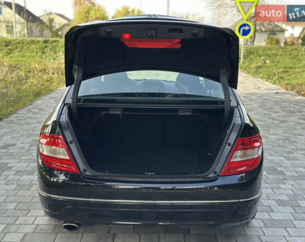 Мерседес Ц-Клас 2007 у Старокостянтинів на Automoto.ua Чорний Мерседес Ц-Клас, об'ємом двигуна 1.8 л та пробігом 220 тис. км за 8350 $, фото 11 на Automoto.ua