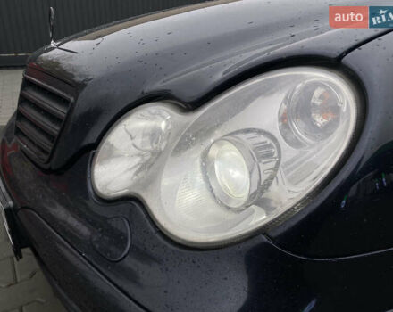 Чорний Мерседес Ц-Клас, об'ємом двигуна 1.8 л та пробігом 260 тис. км за 6500 $, фото 13 на Automoto.ua