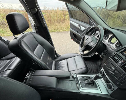 Чорний Мерседес Ц-Клас, об'ємом двигуна 2.99 л та пробігом 325 тис. км за 9999 $, фото 18 на Automoto.ua