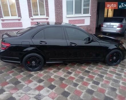 Черный Мерседес Ц-Класс, объемом двигателя 3.5 л и пробегом 158 тыс. км за 10300 $, фото 9 на Automoto.ua