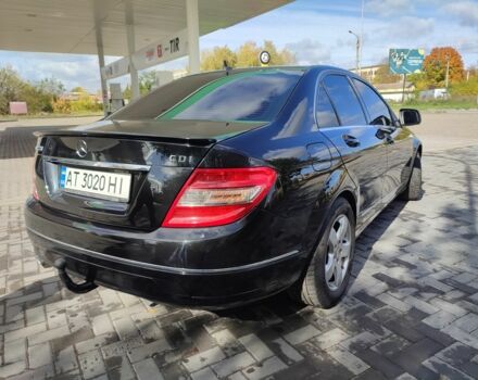 Черный Мерседес Ц-Класс, объемом двигателя 2.1 л и пробегом 340 тыс. км за 8100 $, фото 3 на Automoto.ua