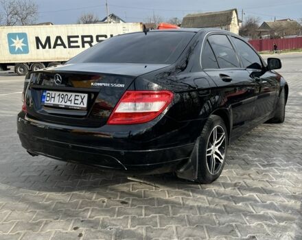Чорний Мерседес Ц-Клас, об'ємом двигуна 1.8 л та пробігом 175 тис. км за 8500 $, фото 1 на Automoto.ua