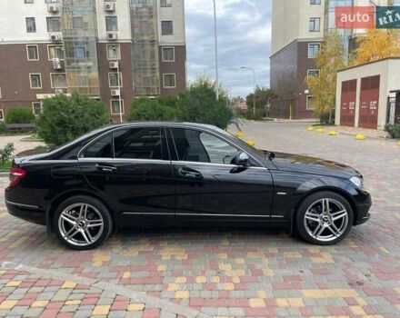Мерседес Ц-Класс 2008 в Одессе на Automoto.ua Черный Мерседес Ц-Класс, объемом двигателя 1.8 л и пробегом 128 тыс. км за 10300 $, фото 1 на Automoto.ua