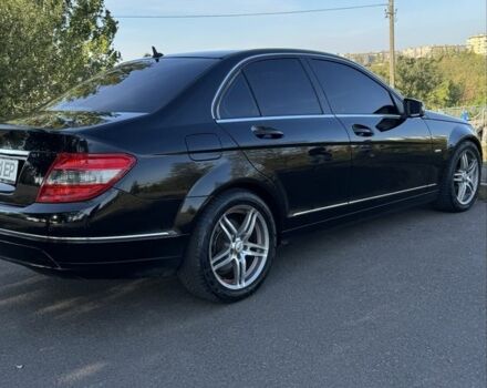 Чорний Мерседес Ц-Клас, об'ємом двигуна 1.8 л та пробігом 250 тис. км за 7500 $, фото 3 на Automoto.ua