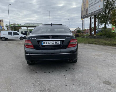 Мерседес Ц-Клас 2008 у Василькове на Automoto.ua Чорний Мерседес Ц-Клас, об'ємом двигуна 3 л та пробігом 300 тис. км за 8800 $, фото 3 на Automoto.ua